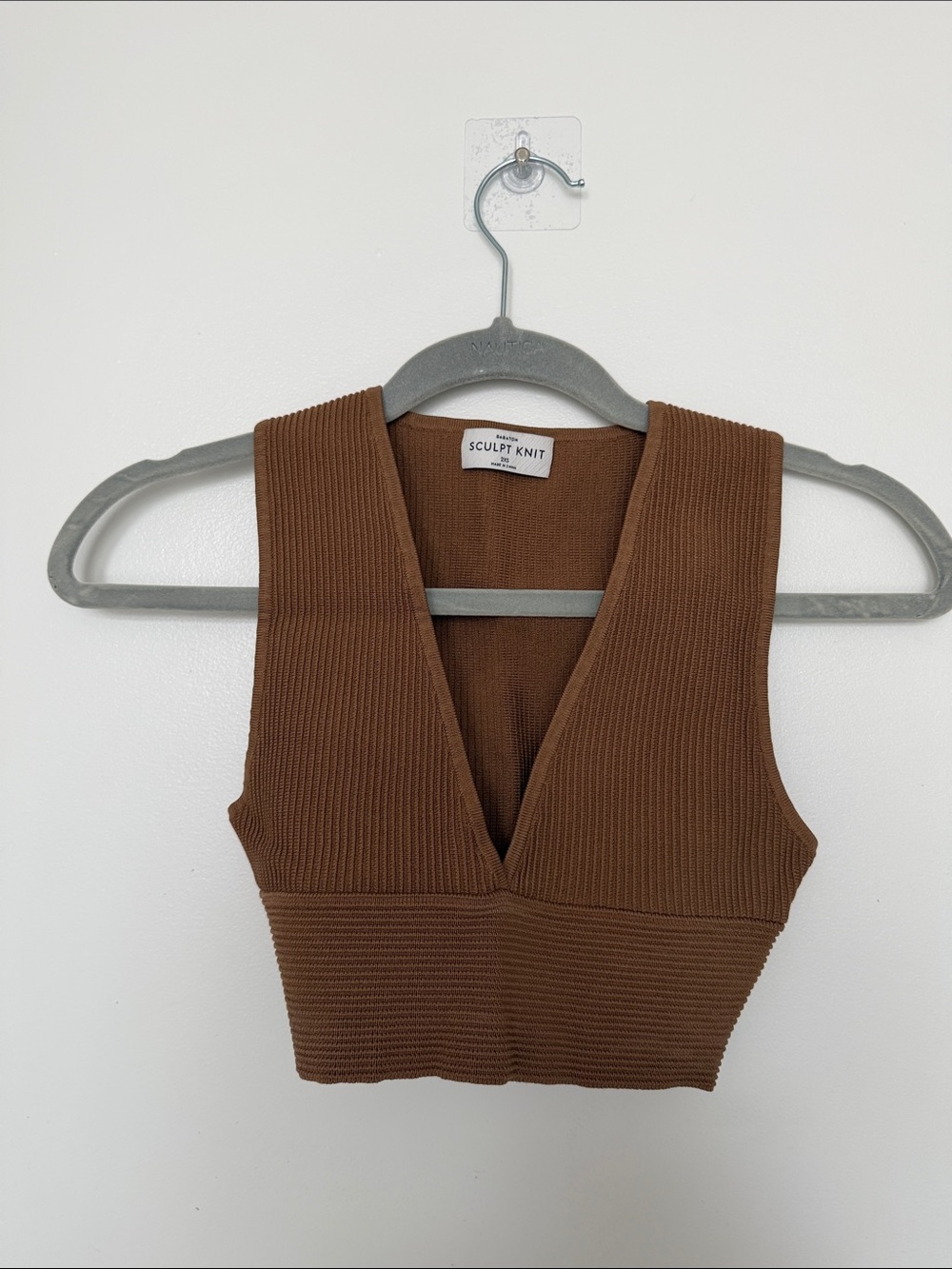 Babaton Brown Ribbed V-Neck Sculpt Knit Crop Top